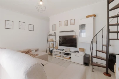 Apartamento T2 para Venda em Baixa da Banheira e Vale da Amoreira