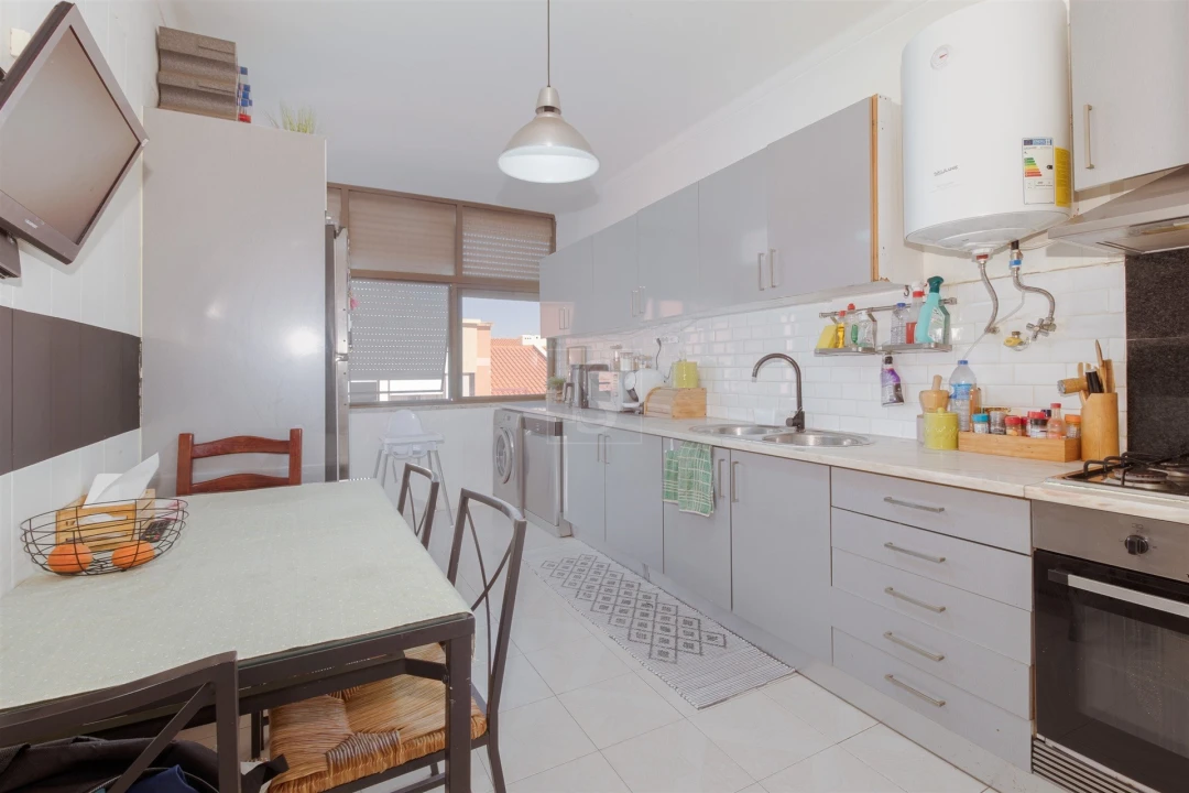 Apartamento T2 para Venda em Baixa da Banheira e Vale da Amoreira Foto 2