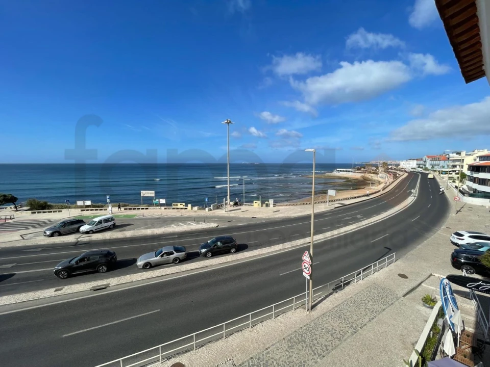 Apartamento para Venda em Carcavelos e Parede Foto 2