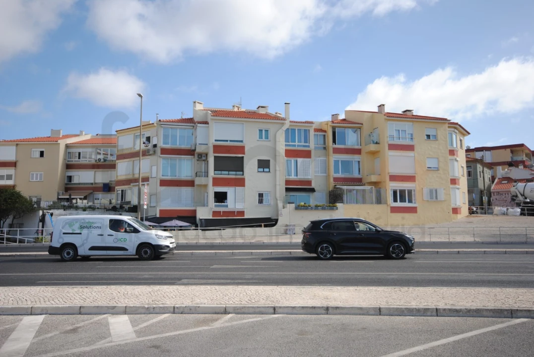 Apartamento para Venda em Carcavelos e Parede Foto 4