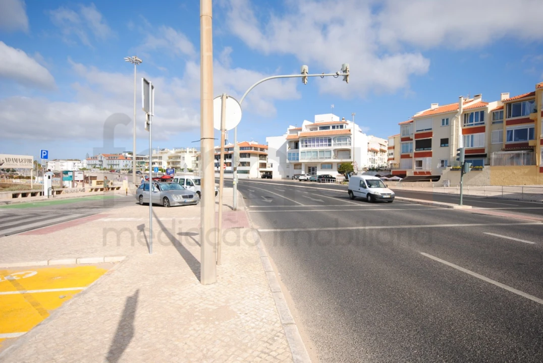 Apartamento para Venda em Carcavelos e Parede Foto 7