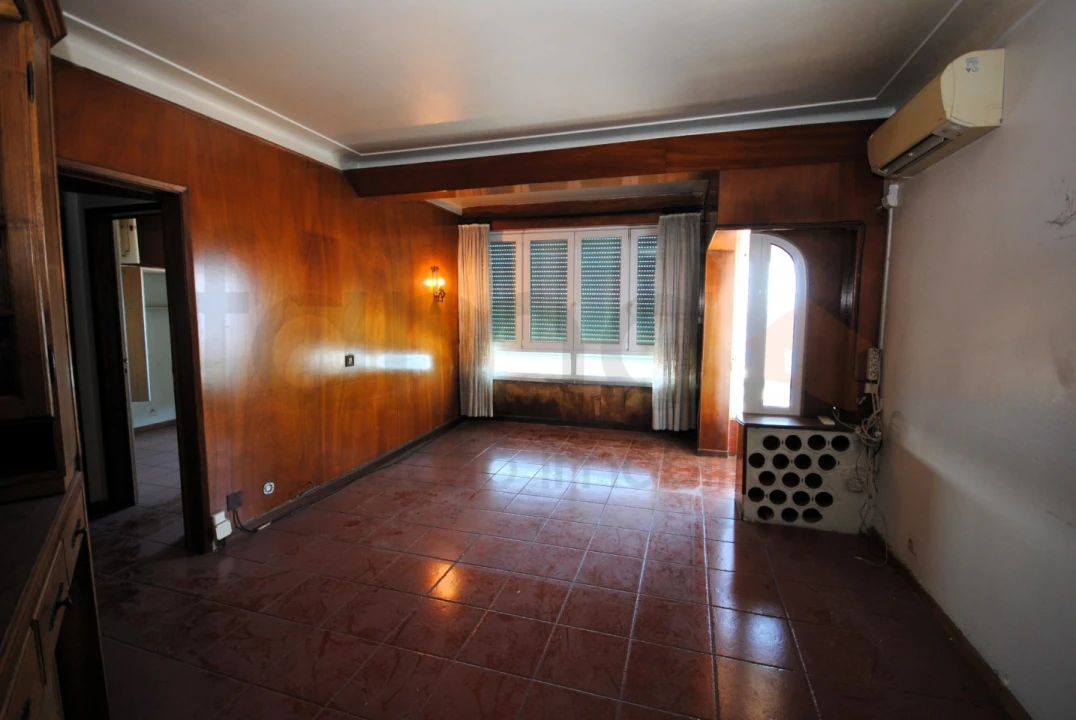 Apartamento para Venda em Carcavelos e Parede Foto 12