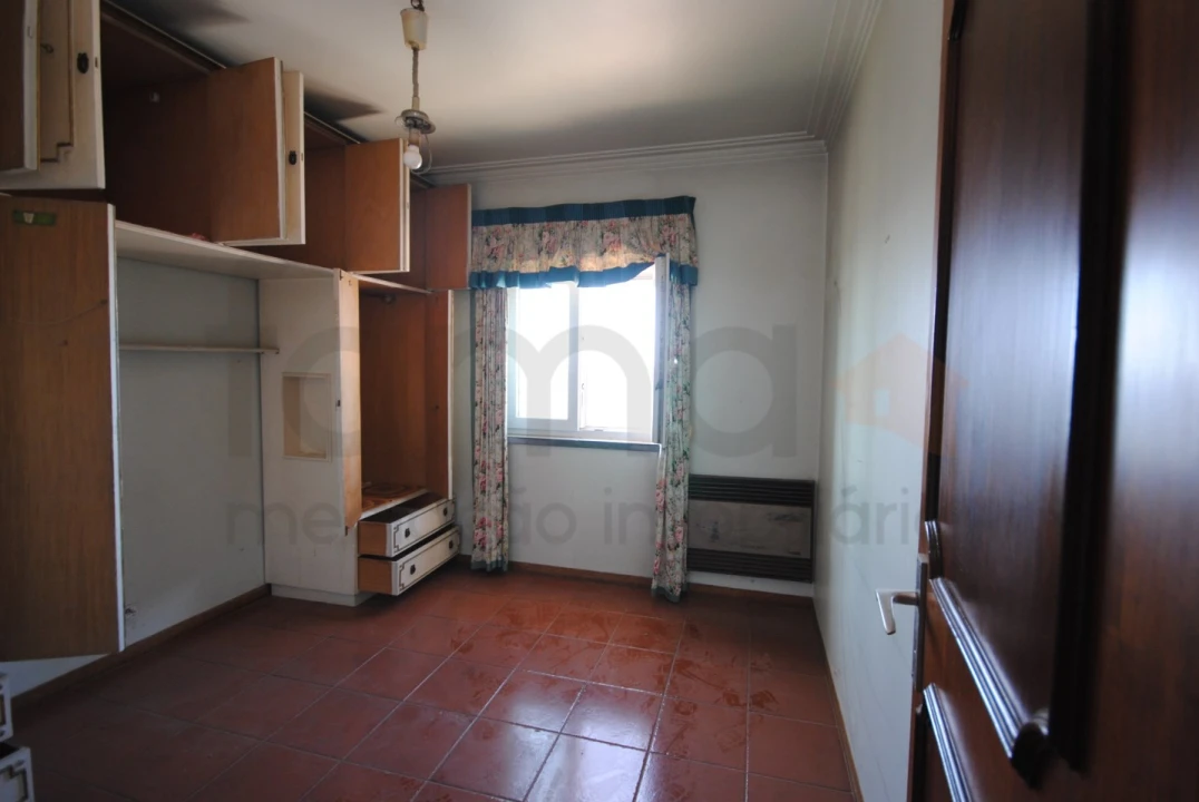 Apartamento para Venda em Carcavelos e Parede Foto 14