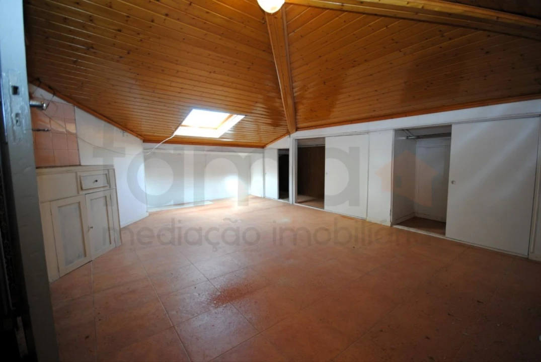 Apartamento para Venda em Carcavelos e Parede Foto 21