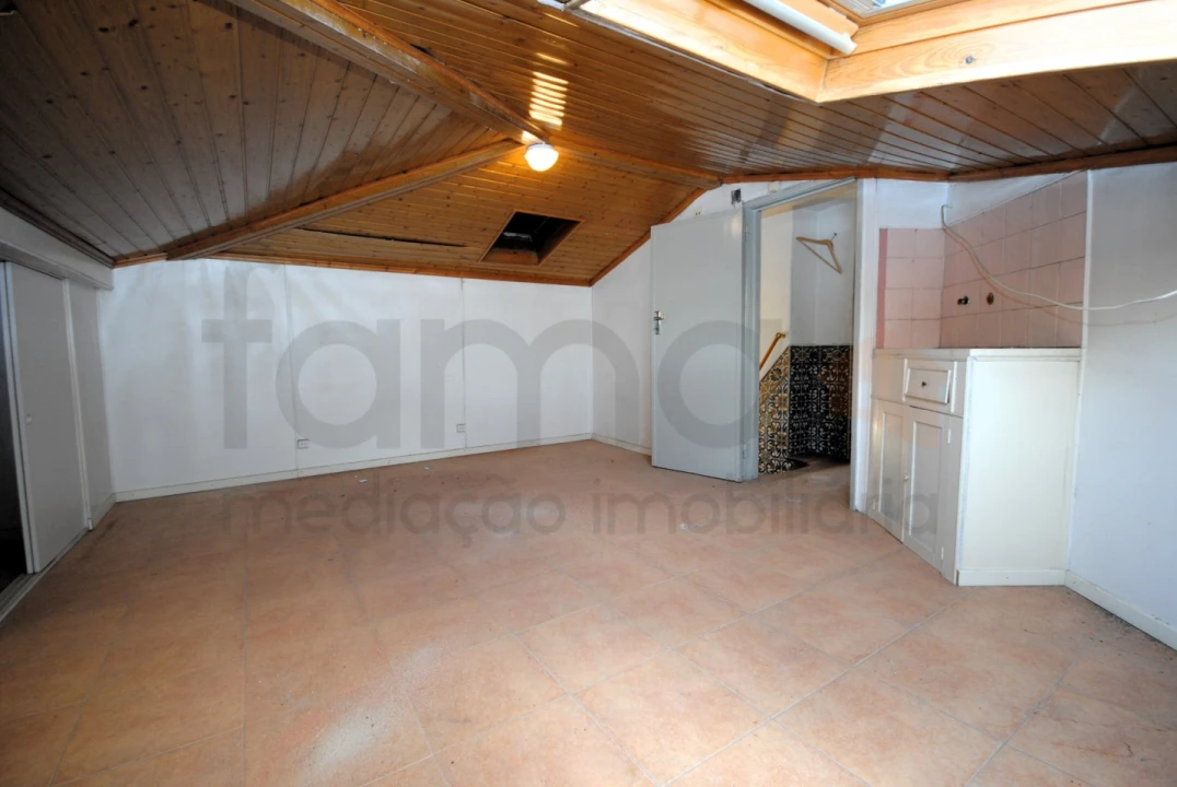 Apartamento para Venda em Carcavelos e Parede Foto 22