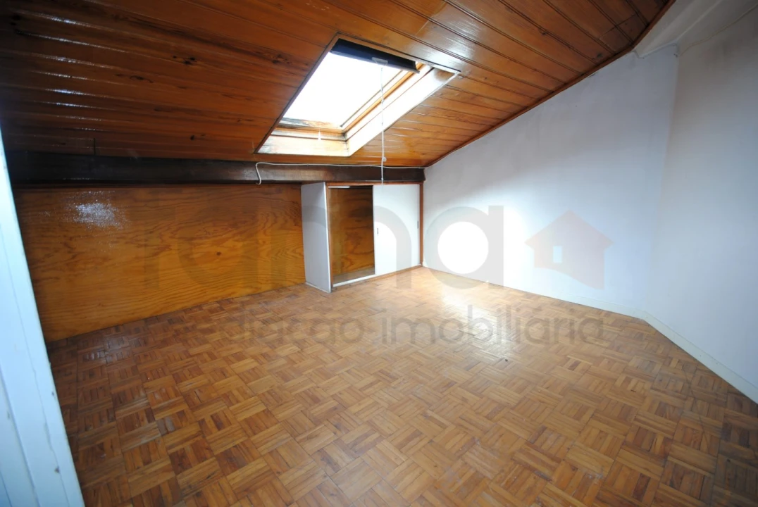 Apartamento para Venda em Carcavelos e Parede Foto 26