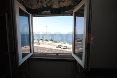 Apartamento para Venda em Carcavelos e Parede