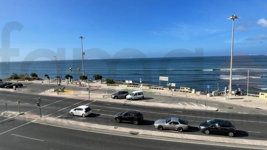Apartamento para Venda em Carcavelos e Parede