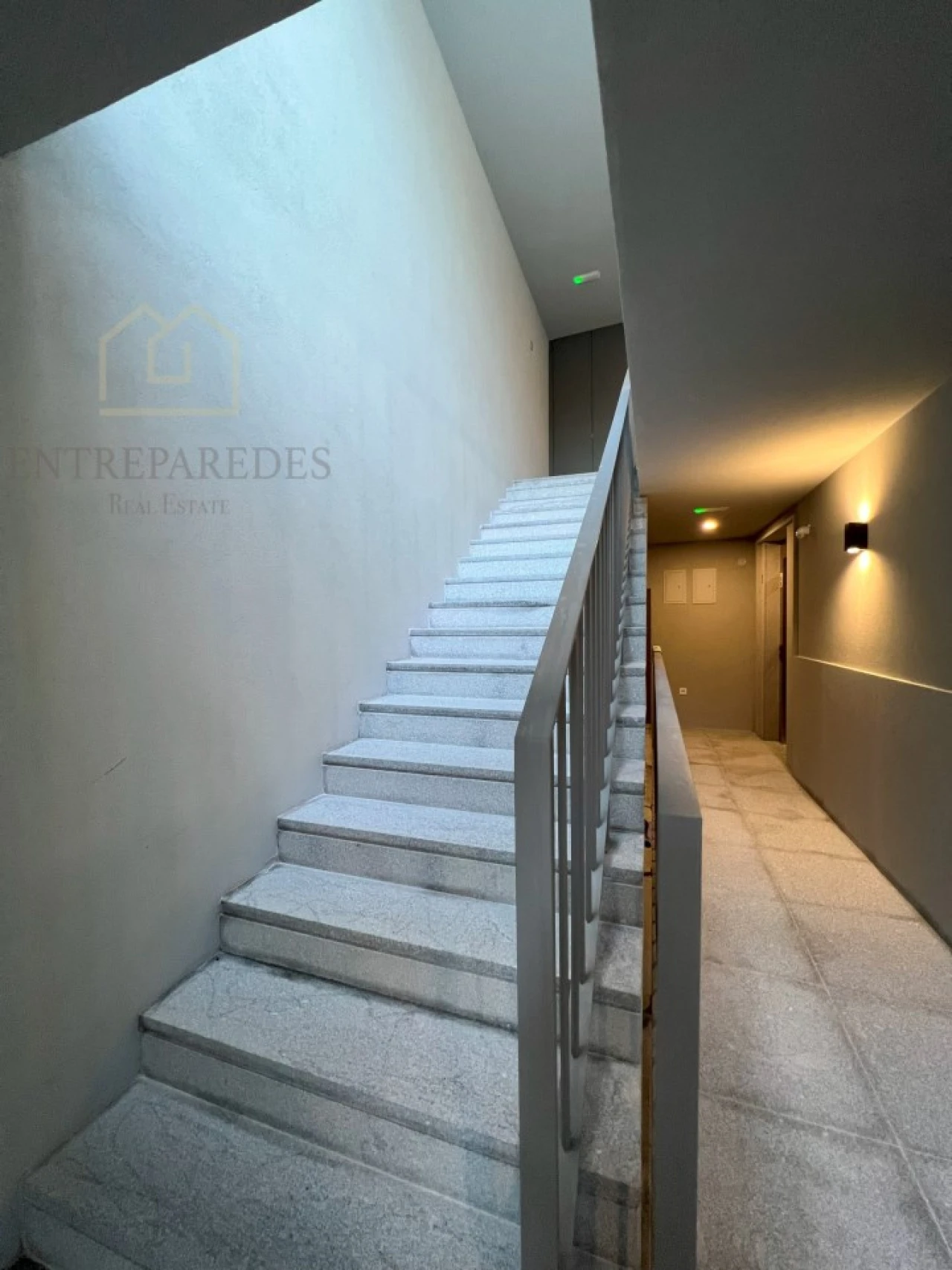 Apartamento T2 para Venda em Cedofeita, Santo Ildefonso, Sé, Miragaia, São Nicolau e Vitória Foto 11