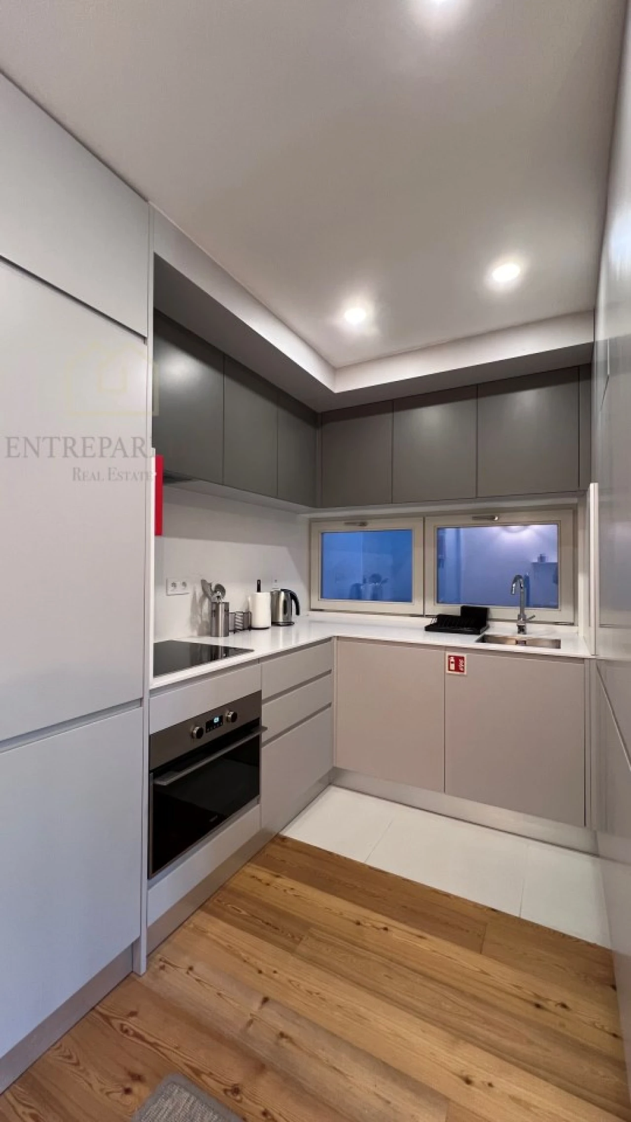 Apartamento T2 para Venda em Cedofeita, Santo Ildefonso, Sé, Miragaia, São Nicolau e Vitória Foto 27