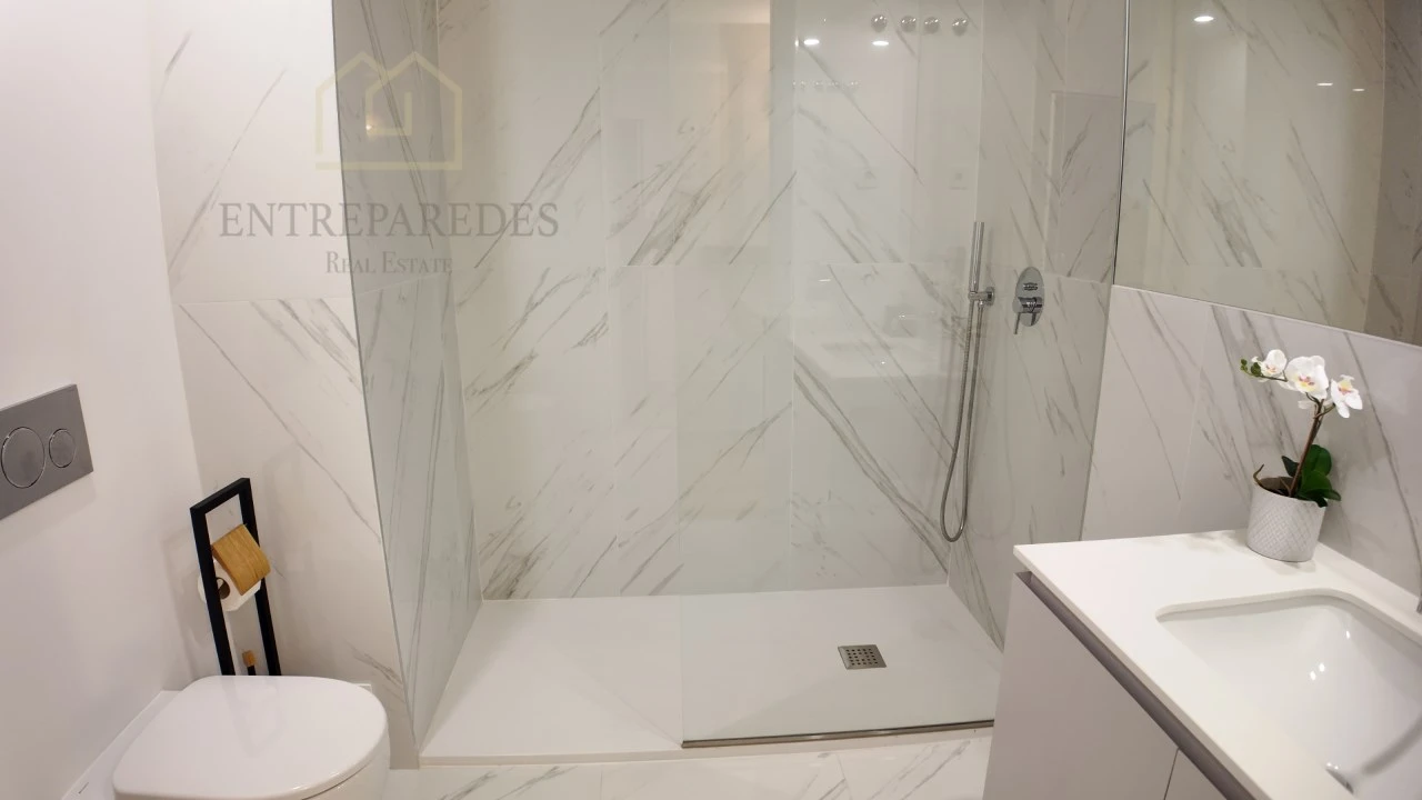 Apartamento T2 para Venda em Cedofeita, Santo Ildefonso, Sé, Miragaia, São Nicolau e Vitória Foto 36