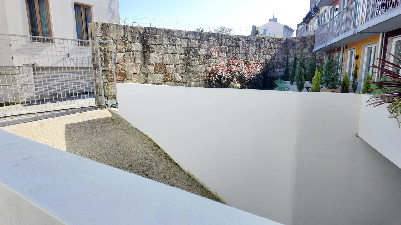 Apartamento T2 para Venda em Cedofeita, Santo Ildefonso, Sé, Miragaia, São Nicolau e Vitória Foto 42