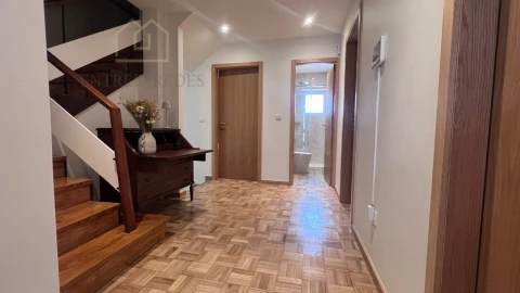 Quarto para Arrendamento em Campanhã