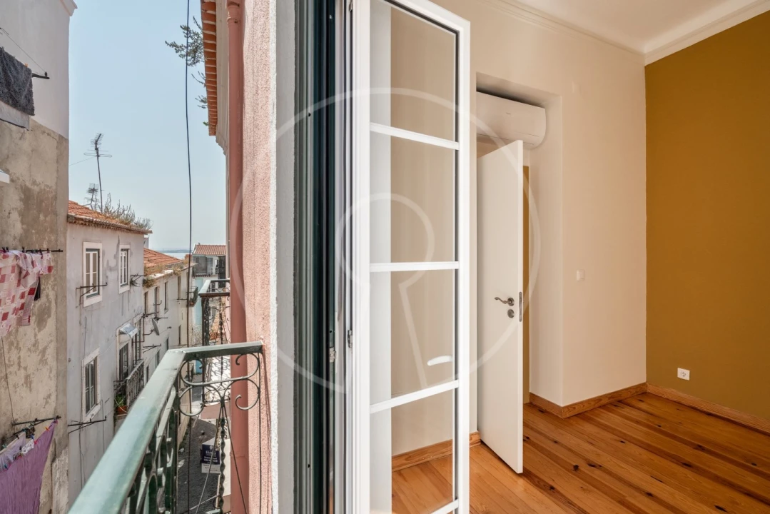Apartamento T2 para Venda em São Vicente Foto 1