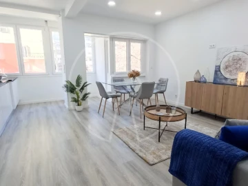 Apartamento T3 para Venda em Benfica