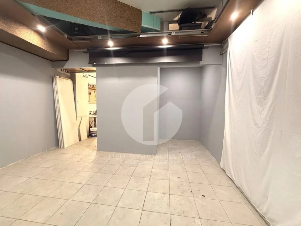 Garagem para Venda em Quelfes Foto 7