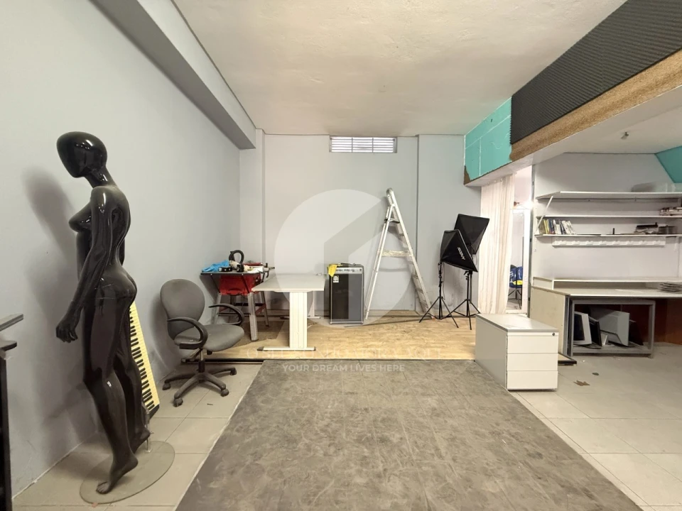Garagem para Venda em Quelfes Foto 10