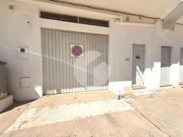 Garagem para Venda em Quelfes