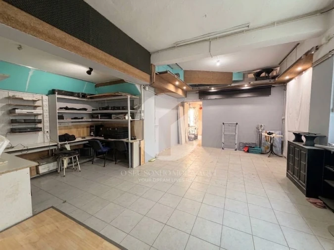 Garagem para Venda em Quelfes Foto 8