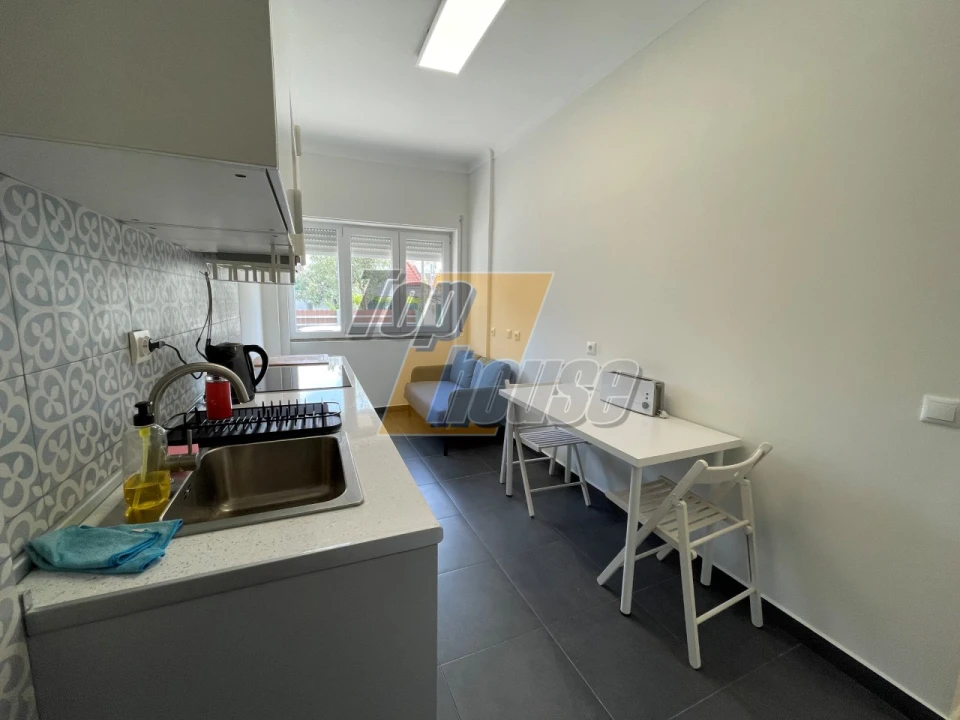 Apartamento T1 para Venda em Costa da Caparica Foto 3