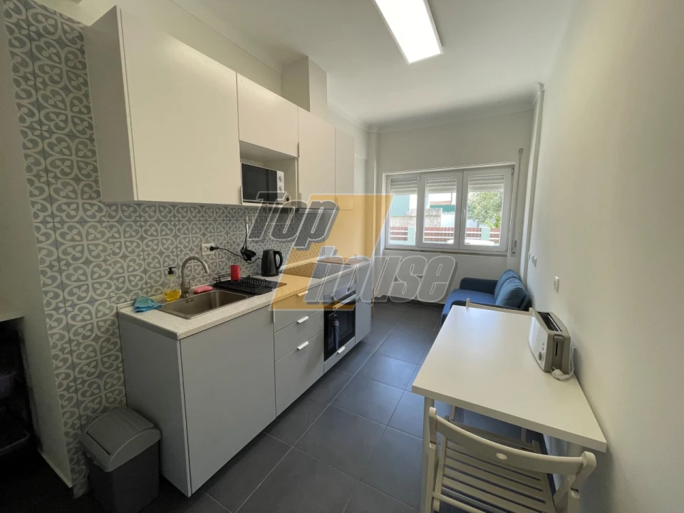Apartamento T1 para Venda em Costa da Caparica Foto 5