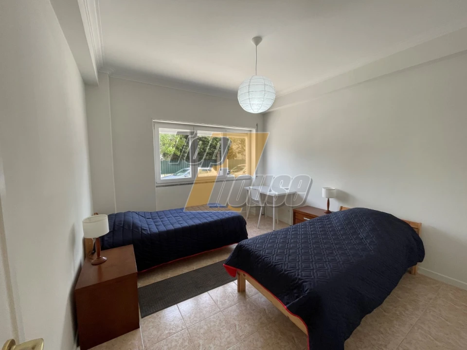 Apartamento T1 para Venda em Costa da Caparica Foto 9