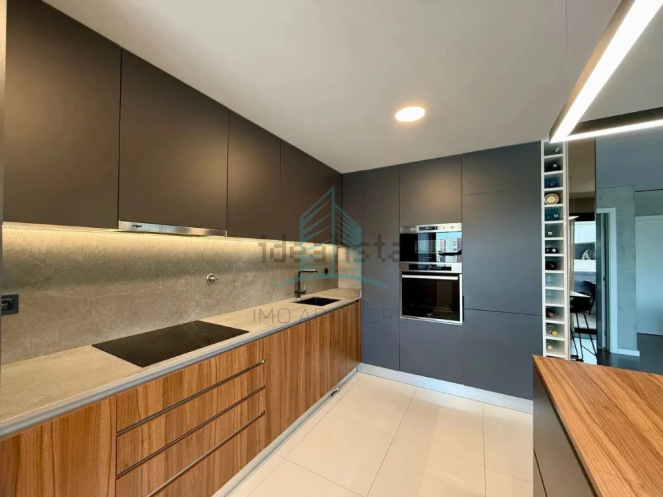 Apartamento T2 para Venda em Aldoar, Foz do Douro e Nevogilde Foto 3