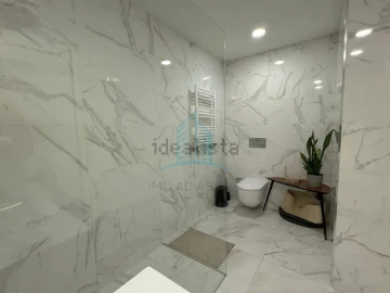 Apartamento T2 para Venda em Aldoar, Foz do Douro e Nevogilde