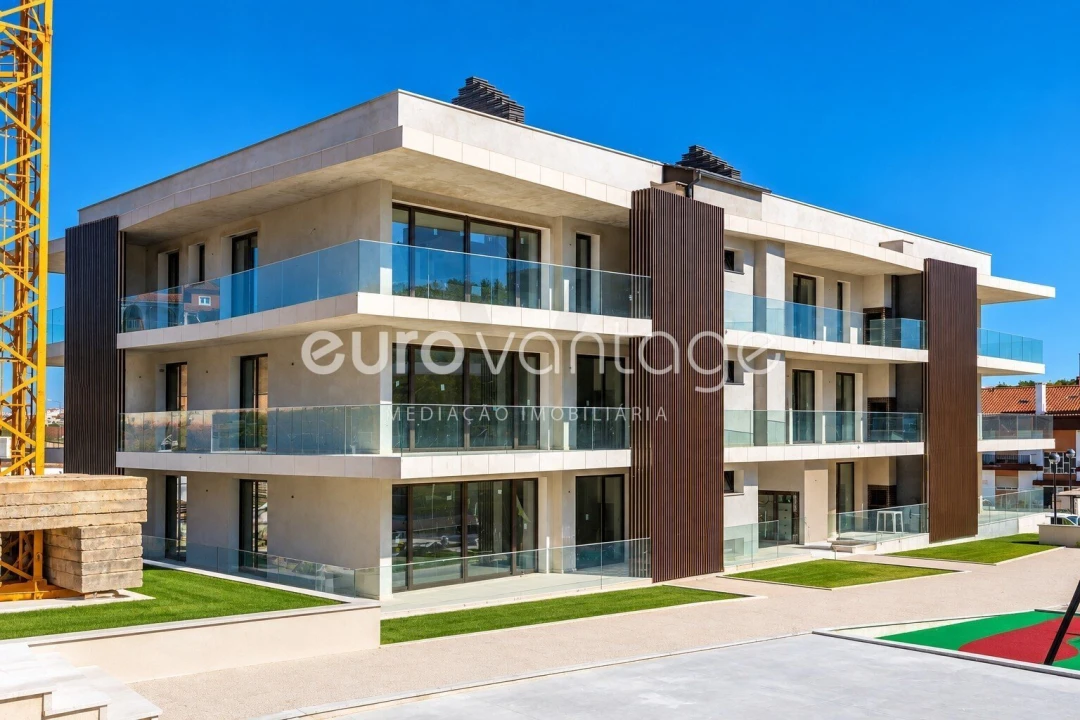 Apartamento T1 para Venda em Parceiros e Azoia Foto 2