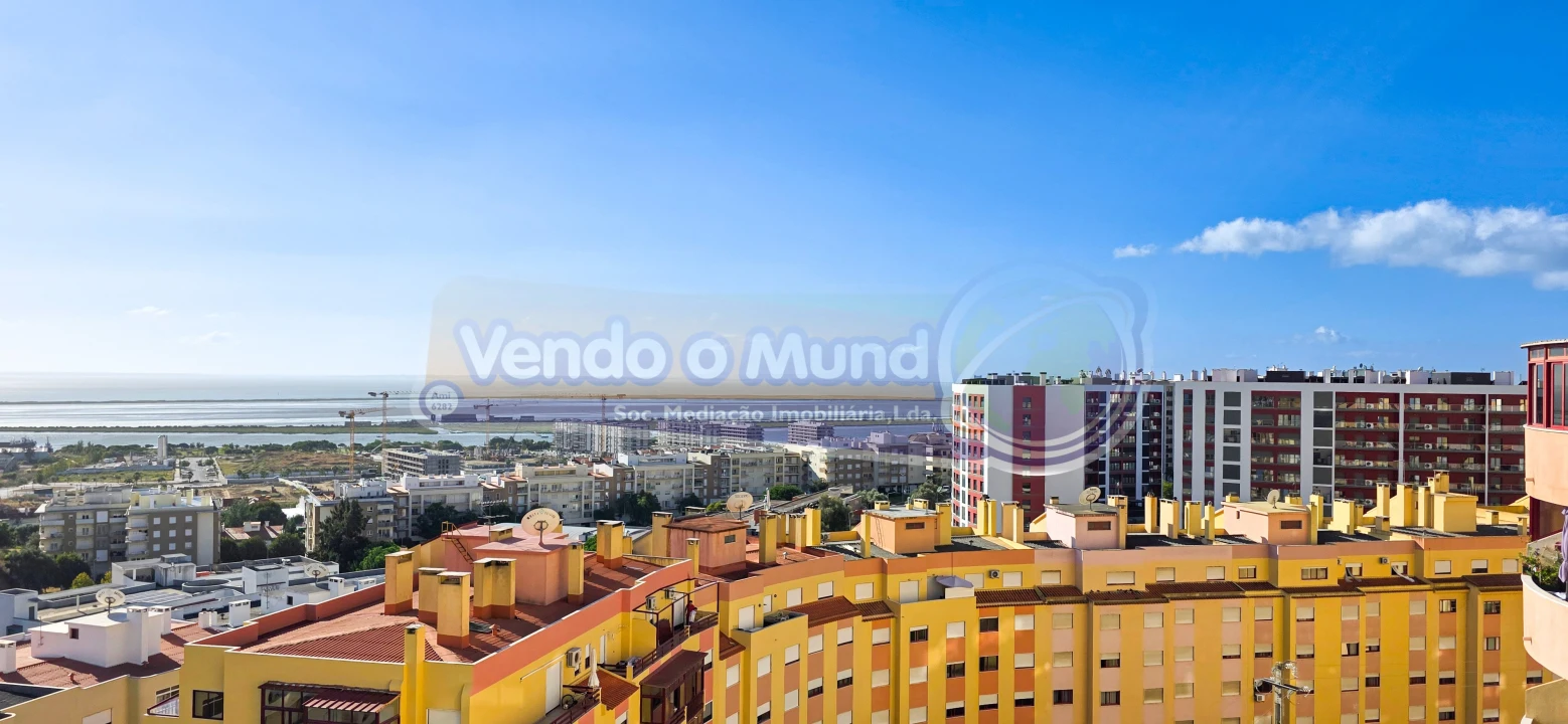 Apartamento T3 para Venda em Póvoa de Santa Iria e Forte da Casa Foto 7