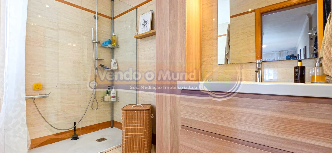 Apartamento T3 para Venda em Póvoa de Santa Iria e Forte da Casa Foto 19
