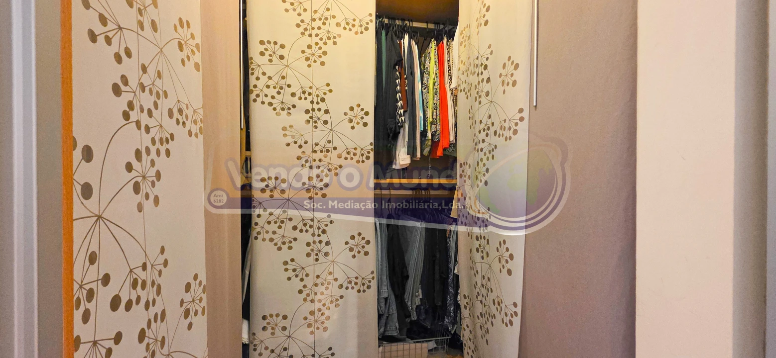 Apartamento T3 para Venda em Póvoa de Santa Iria e Forte da Casa Foto 15