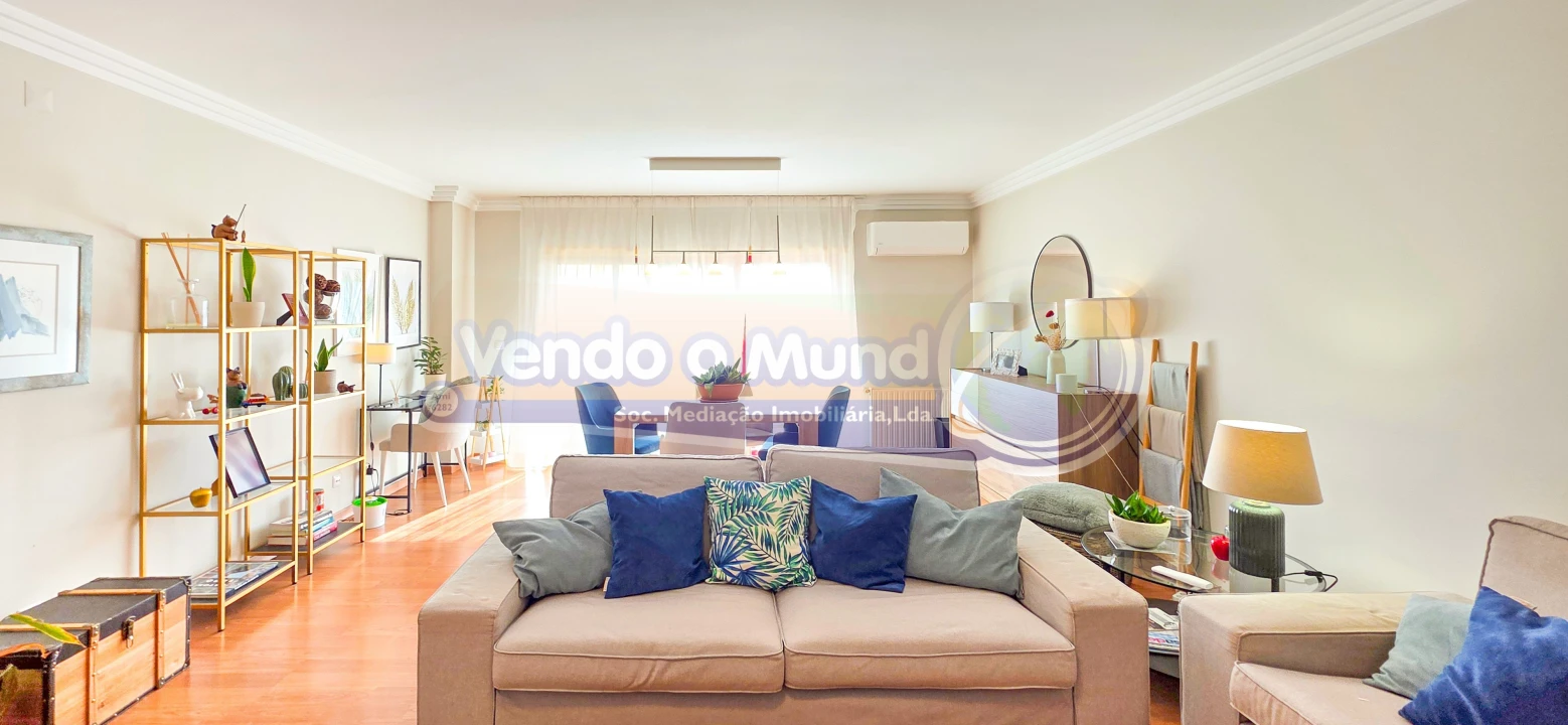 Apartamento T3 para Venda em Póvoa de Santa Iria e Forte da Casa Foto 6