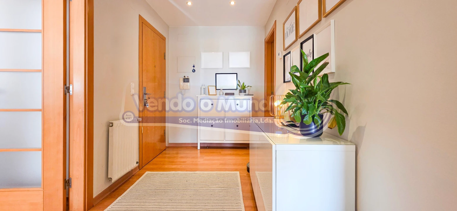 Apartamento T3 para Venda em Póvoa de Santa Iria e Forte da Casa Foto 13