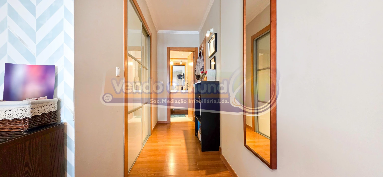 Apartamento T3 para Venda em Póvoa de Santa Iria e Forte da Casa Foto 18