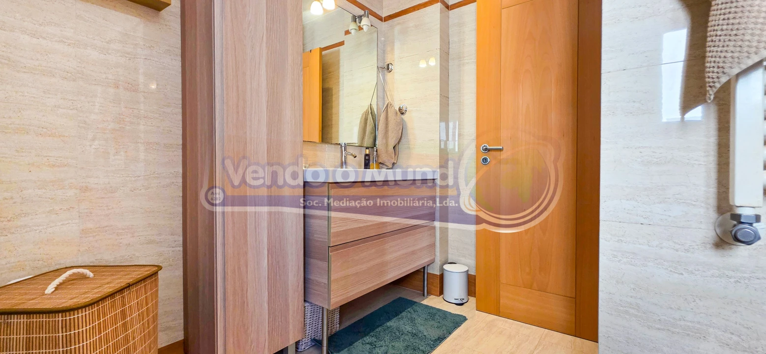 Apartamento T3 para Venda em Póvoa de Santa Iria e Forte da Casa Foto 20