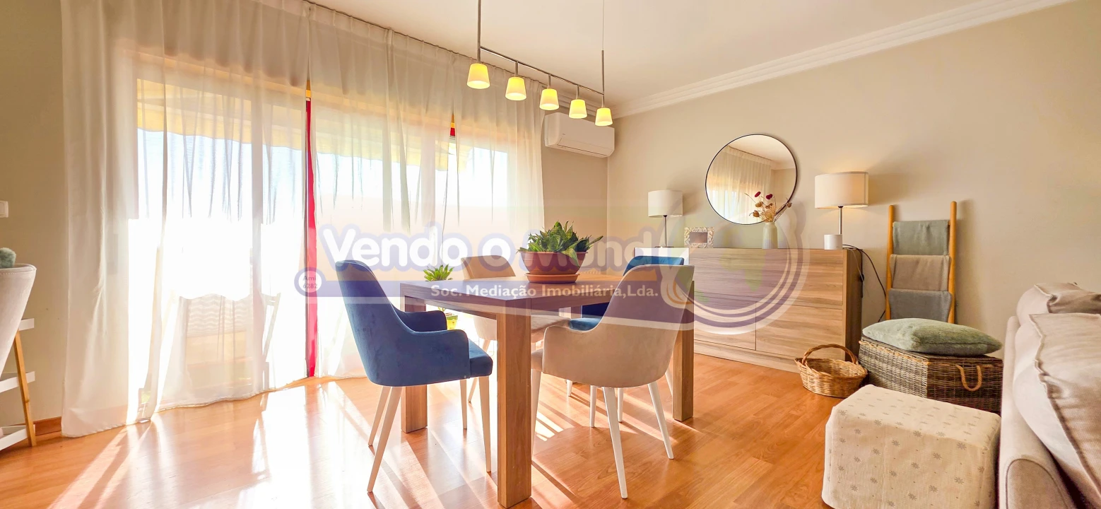 Apartamento T3 para Venda em Póvoa de Santa Iria e Forte da Casa Foto 4
