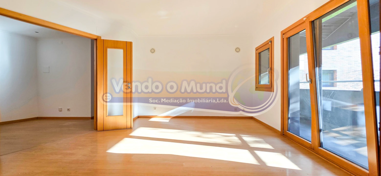Apartamento T2 para Venda em Alverca do Ribatejo e Sobralinho Foto 2
