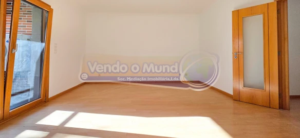 Apartamento T2 para Venda em Alverca do Ribatejo e Sobralinho