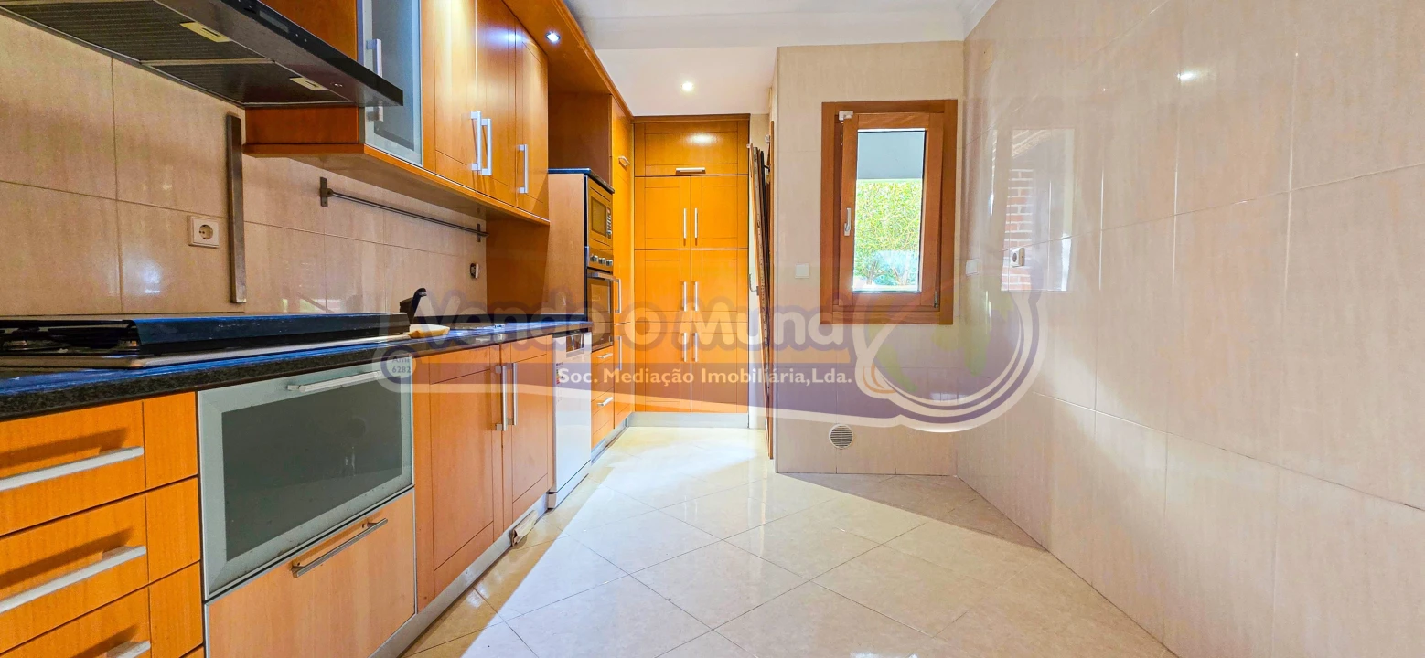 Apartamento T2 para Venda em Alverca do Ribatejo e Sobralinho Foto 14