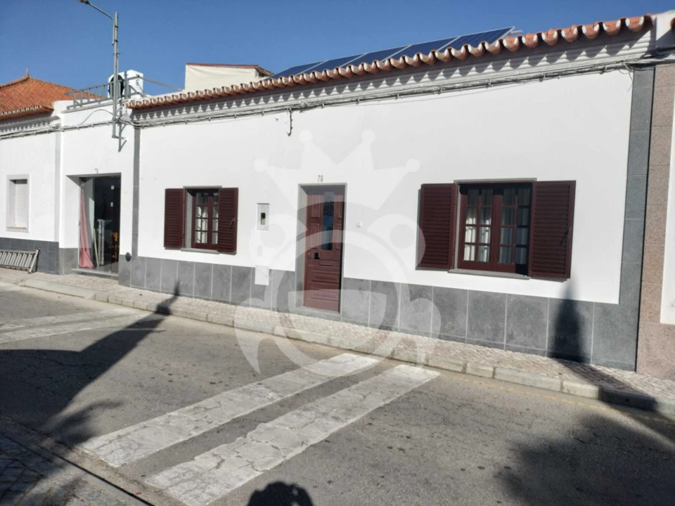 Moradia T4 para Venda em Reguengos de Monsaraz Foto 1