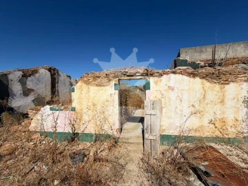 Quinta T4 para Venda em Santiago Maior