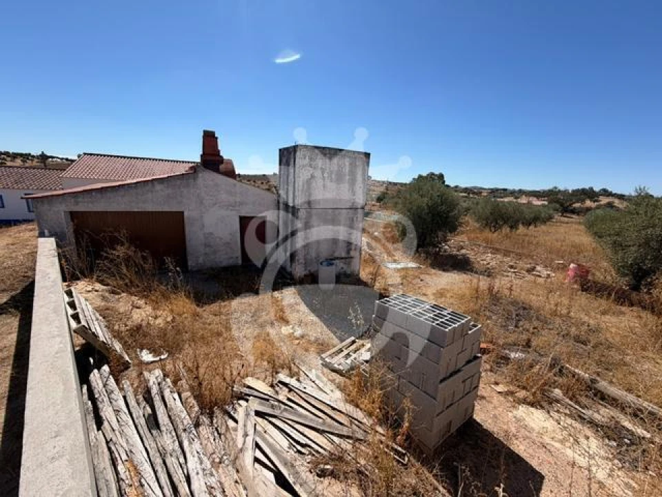 Quinta T4 para Venda em Santiago Maior Foto 14