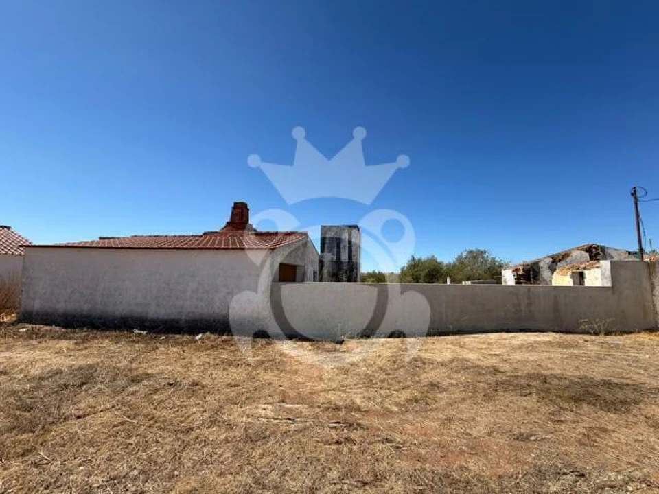 Quinta T4 para Venda em Santiago Maior Foto 8