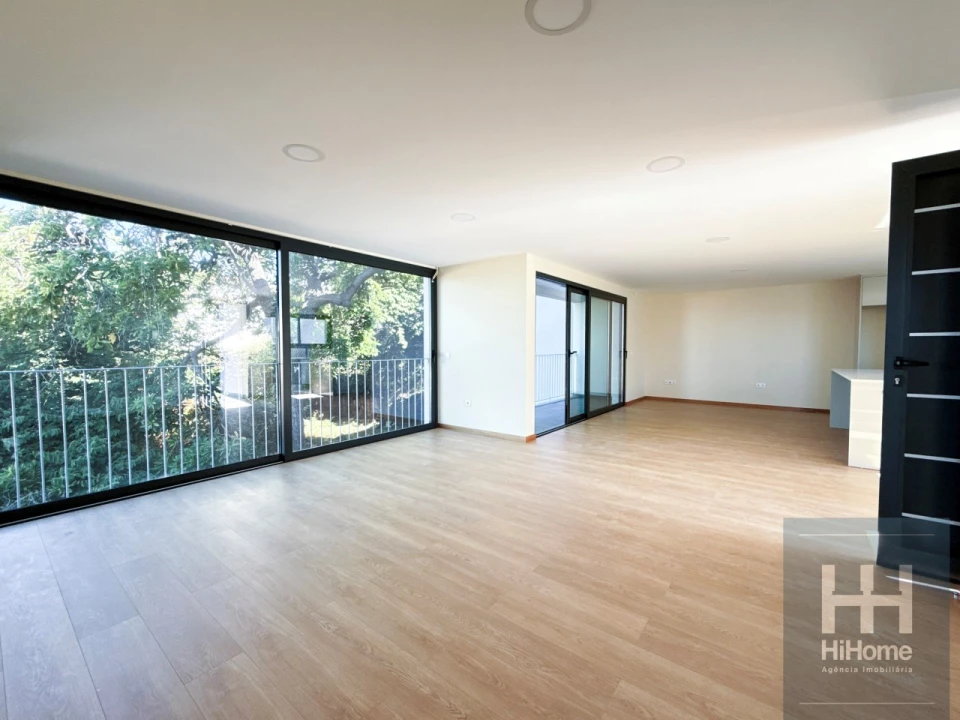 Apartamento T2 para Venda em Funchal (Santa Maria Maior) Foto 1