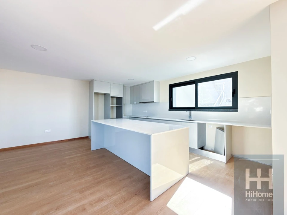 Apartamento T2 para Venda em Funchal (Santa Maria Maior) Foto 3