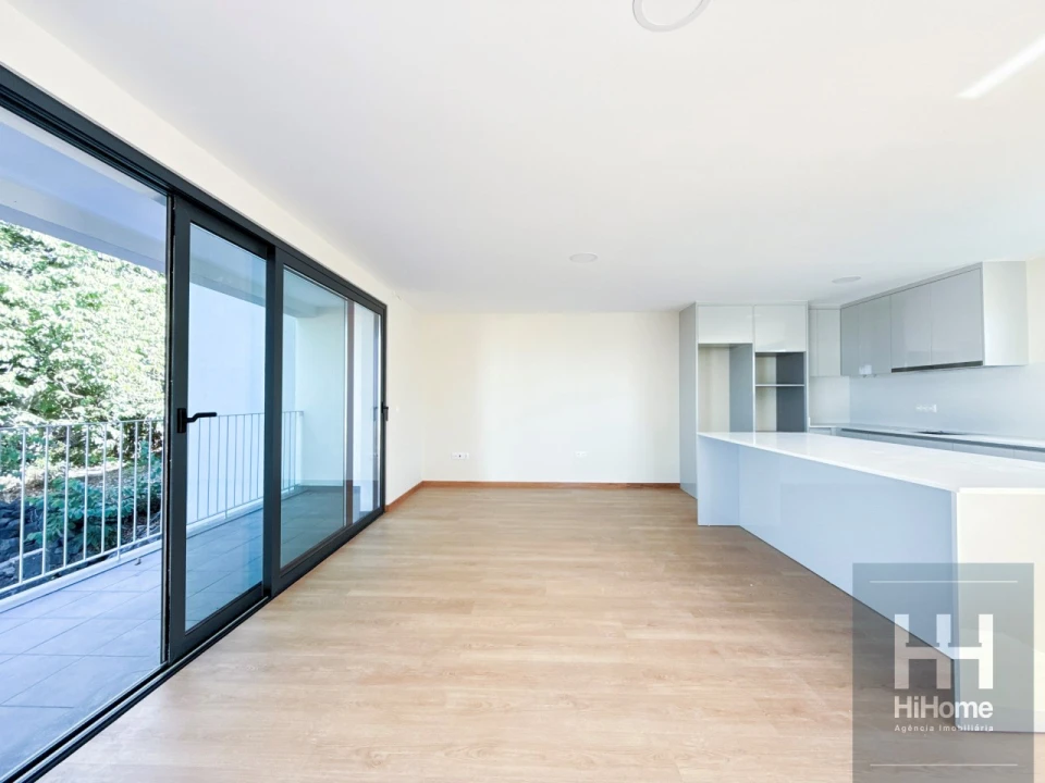 Apartamento T2 para Venda em Funchal (Santa Maria Maior) Foto 2