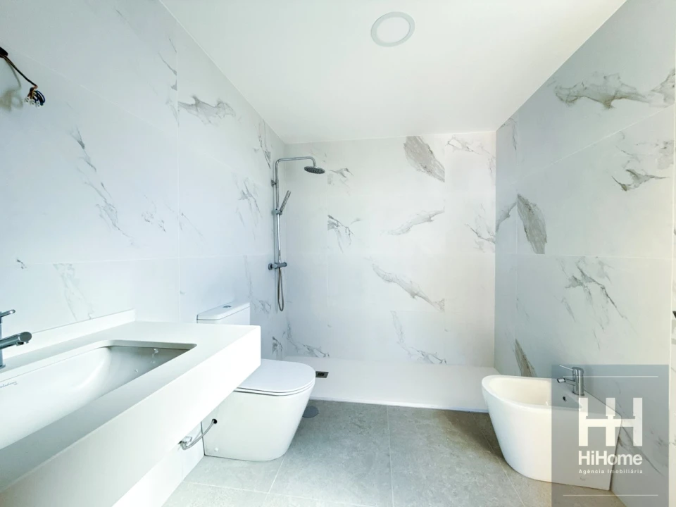 Apartamento T2 para Venda em Funchal (Santa Maria Maior) Foto 22