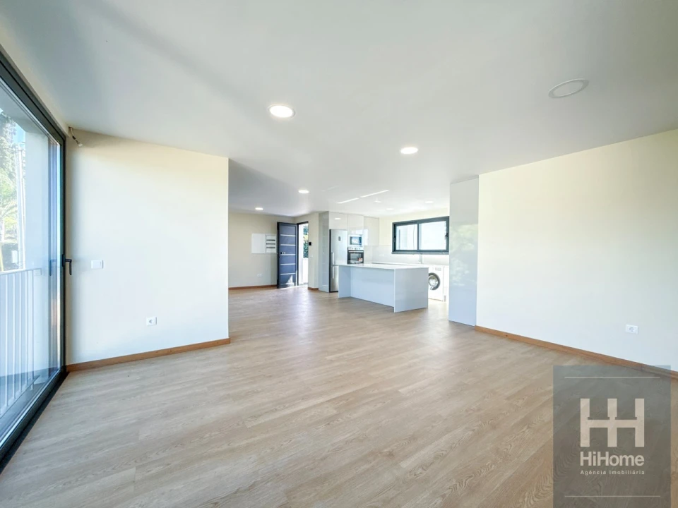Apartamento T2 para Venda em Funchal (Santa Maria Maior) Foto 1