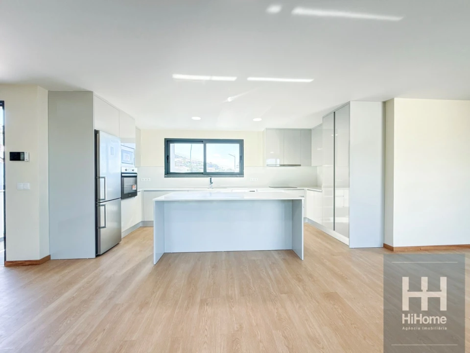 Apartamento T2 para Venda em Funchal (Santa Maria Maior) Foto 2